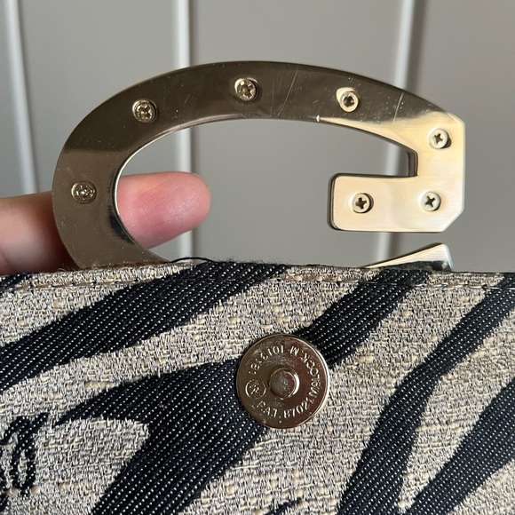 Vintage Guess Monogrammed Canvas Adjustable Belt Bag - Picture 4 of 5